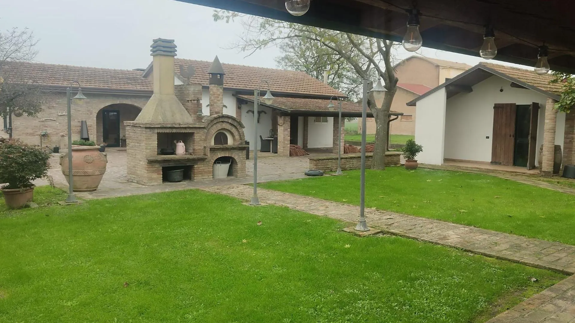 Casa Jolanda Bed & Breakfast Iolanda di Savoia Italy